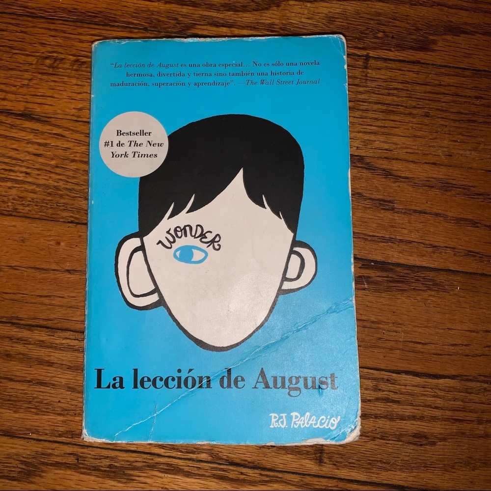 📚 5/$10 Wonder Spanish version book